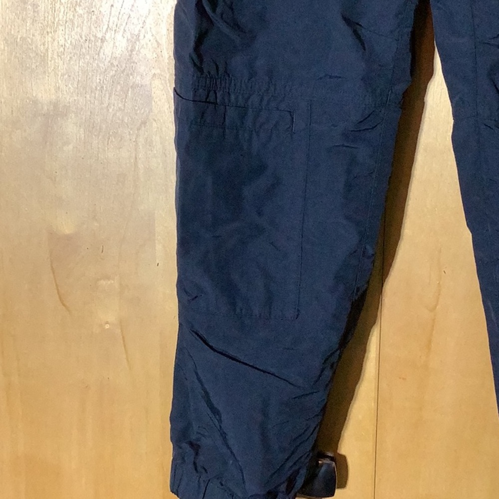 Urban Outfitters navy nylon cargo pants, size medium - Picture 5 of 8